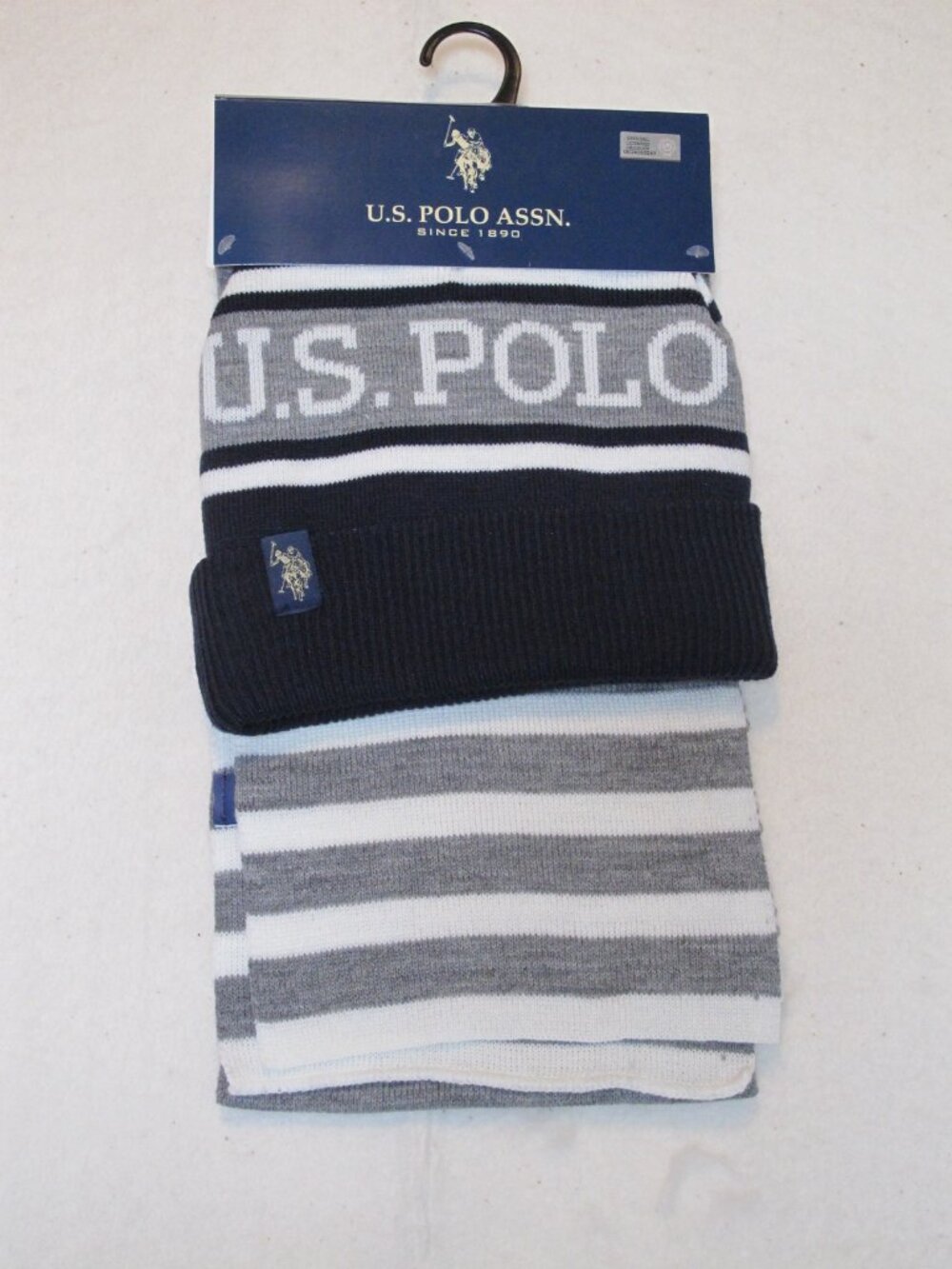 Men's U.S. Polo ASSN. Scarf and Beanie set (45)